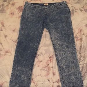 l.e.i. light colored jeggings